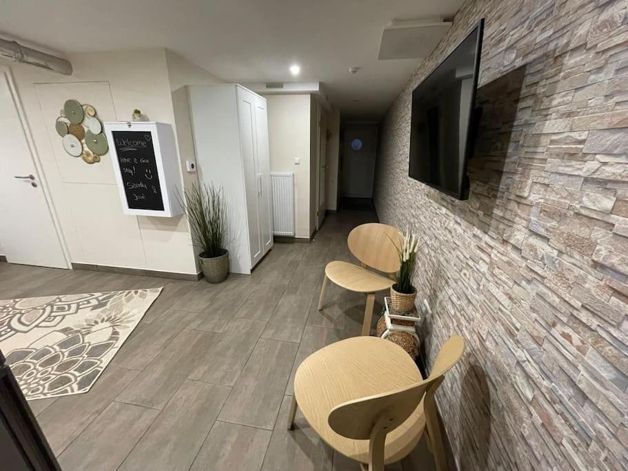 Studio Situe Aux Abords De La Foret Avec Parking