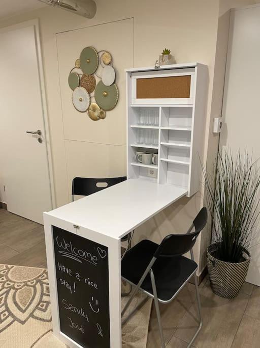 Studio Situé Aux Abords De La Forêt Avec Parking Apartamento *